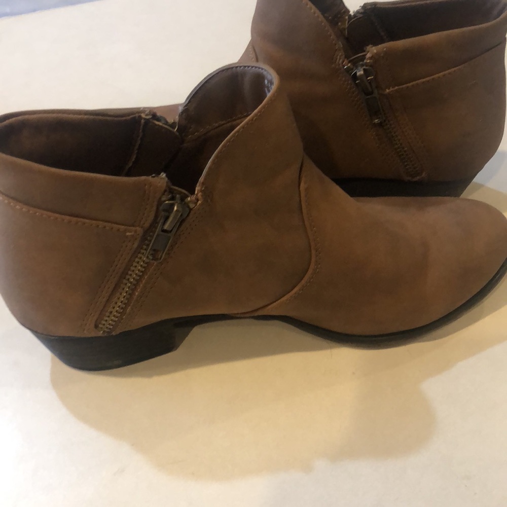 American Rag booties brown size 7.5 - Picture 3 of 6